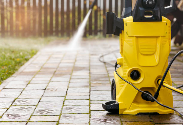 Best Animal Enclosure Cleaning  in Fort Lee, VA
